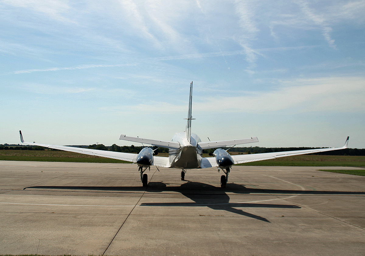 Private Beechcraft C 90 GTI, King Air, D-ICMK, Flugplartz Strausberg, 11.08.2024