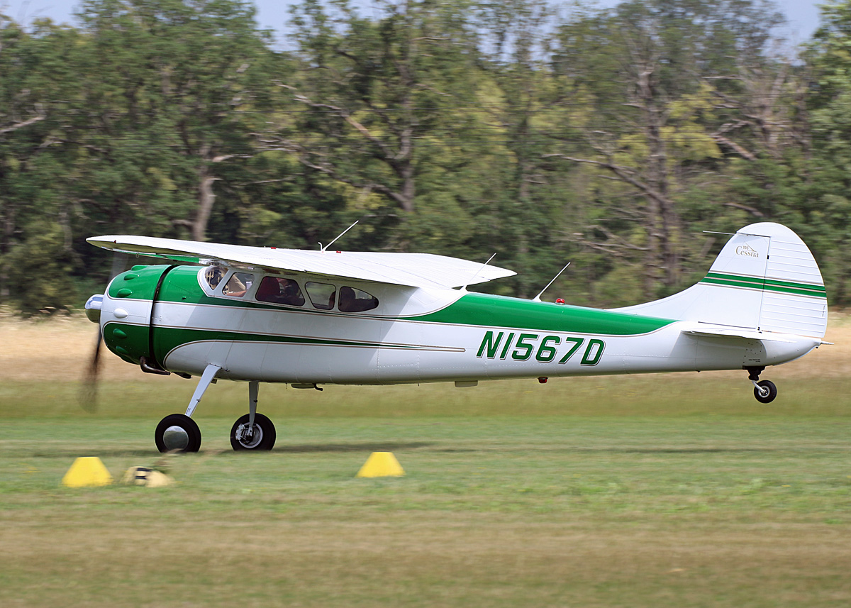 Private Cessna 195A, N1567D, Flugplatz Bienenfarm, 02.07.2023