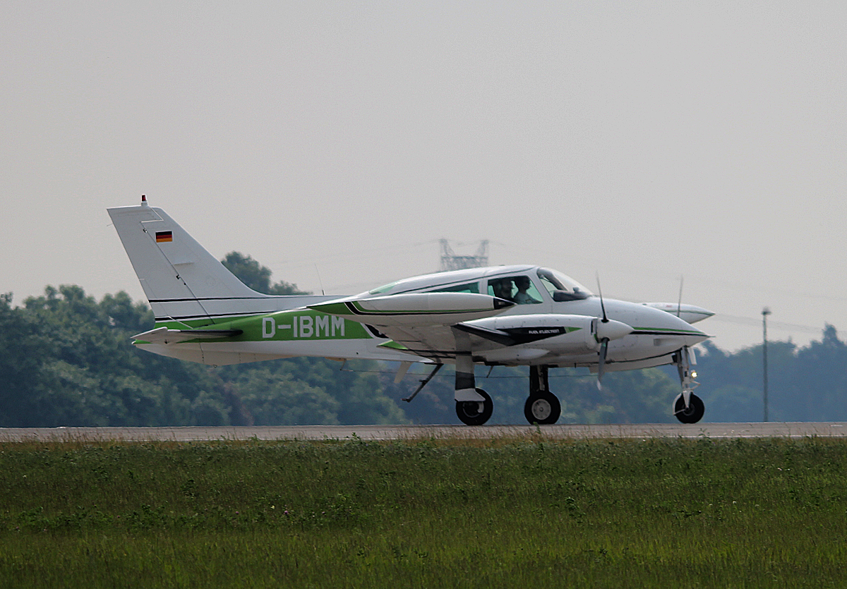 Private Cessna 310Q, D-IBMM, ILA 2014, 23.05.2014