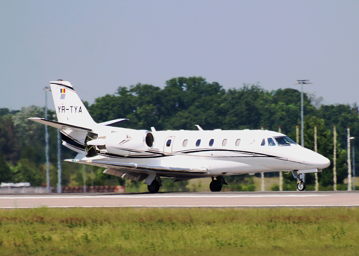 Private Cessna 560XLS  Citation Excel, YR-TYA, BER, 05.06.2021