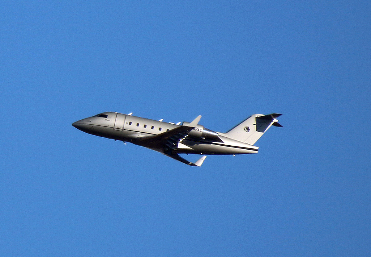 Private Challenger 604, M-AFAC, BER, 08.03.2022