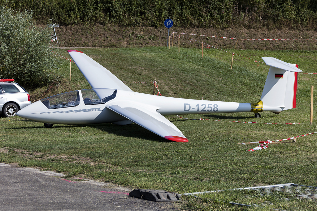 Private, D-1258, Schleicher, ASK-21, 29.08.2015, EDSW, Altdorf, Germany 



