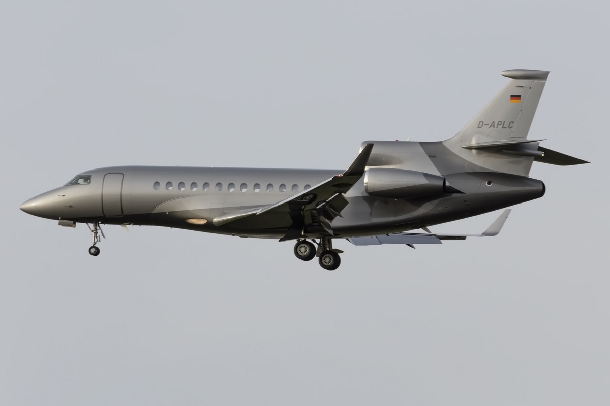 Private, D-APLC, Dassault, Falcon 7X, 08.11.2015, FRA, Frankfurt, Germany



