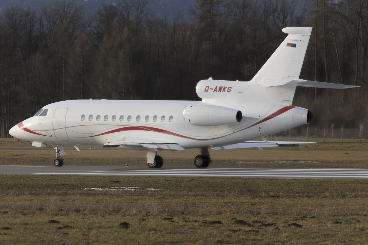 Private, D-AWKG, Dassault, Falcon 900EX, 09.01.2016, SZG, Salzburg, Austria 




