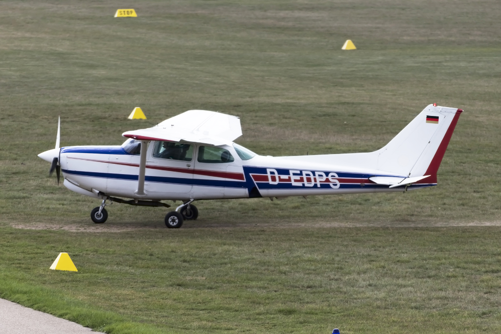 Private, D-EDPS, Cessna, 172RG Cutlass, 09.09.2015, MHG, Mannheim, Germany 



