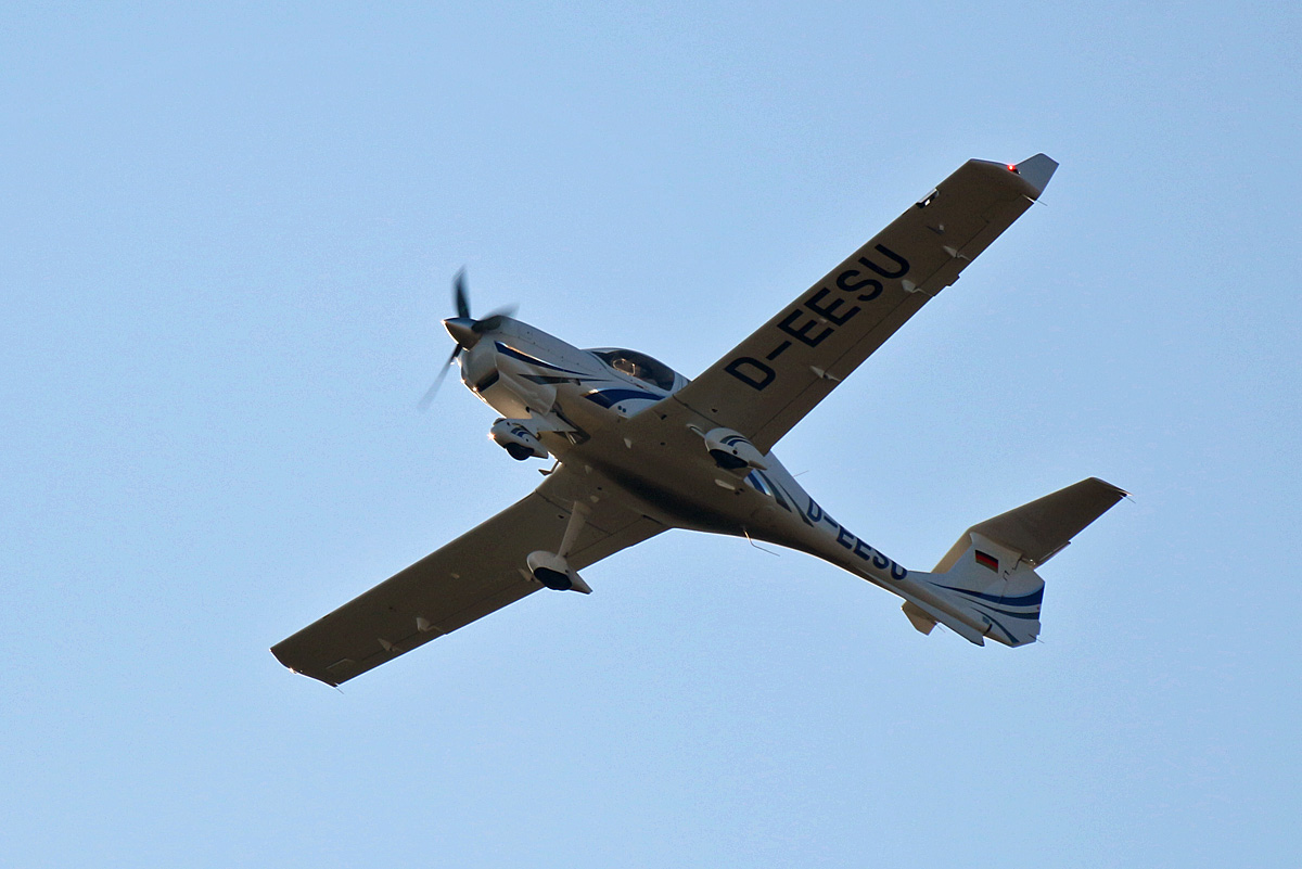 Private DA 40. D-EESU, TXL, 20.12.2019