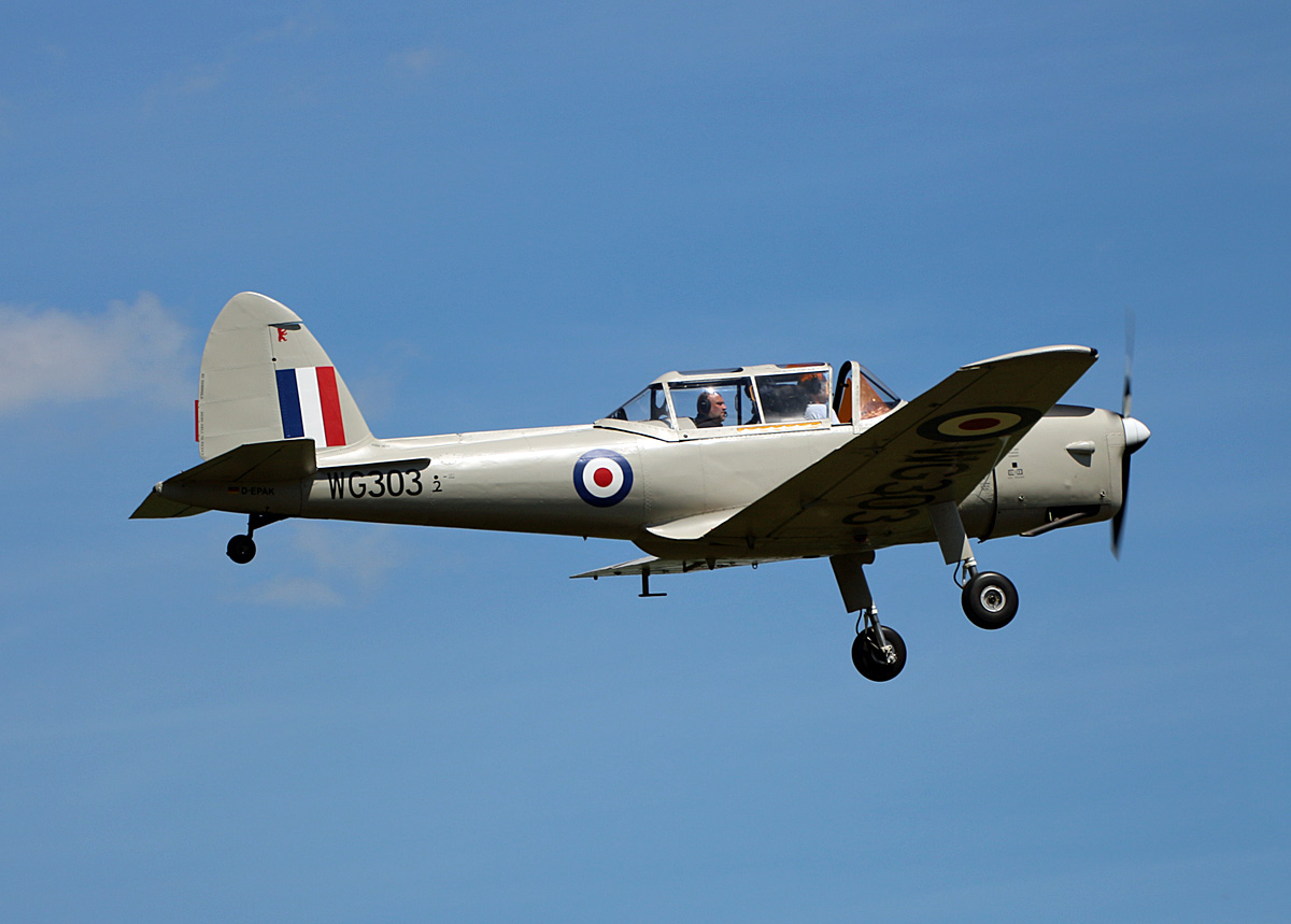 Private DHC-1 Chipmunk 22, D-EPAK, Flugplatz Bienenfarm, 06.07.2024