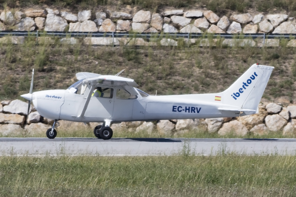Private, EC-HRV, Reims-Cessna, F172M Skyhawk, 21.09.2015, GRO, Girona, Spain 






