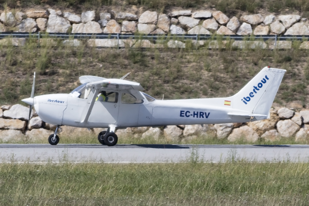 Private, EC-HRV, Reims-Cessna, F172M Skyhawk, 21.09.2015, GRO, Girona, Spain 





