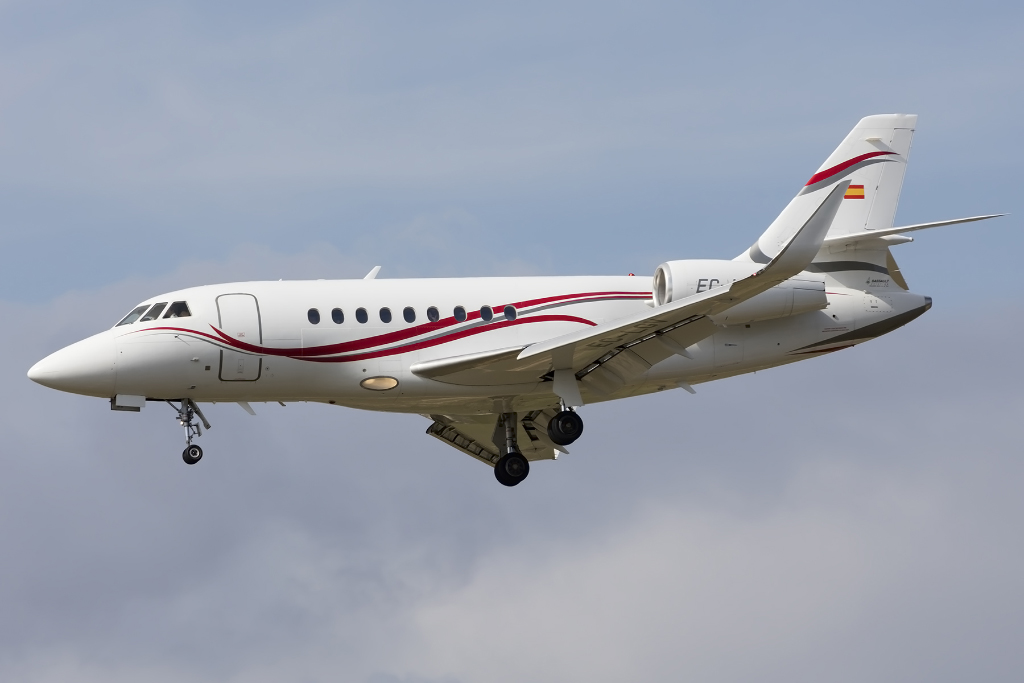 Private, EC-LGV, Dassault, Falcon 2000LX, 26.09.2015, BCN, Barcelona, Spain 





