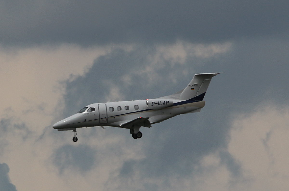 Private EMB-500 Phenom 100, D-ILAP, BER, 09.06.20�26