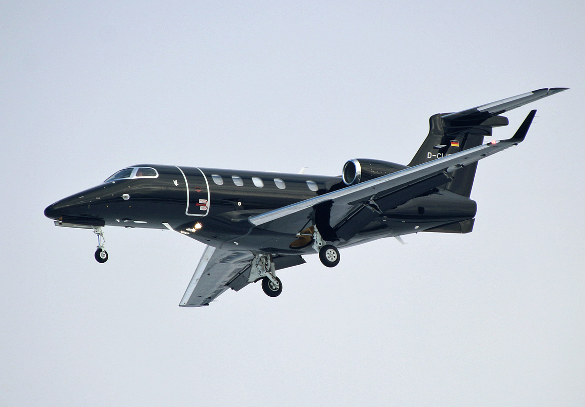 Private EMB-505 Phenom 300, D-CLIF, BER, 13.02.2021