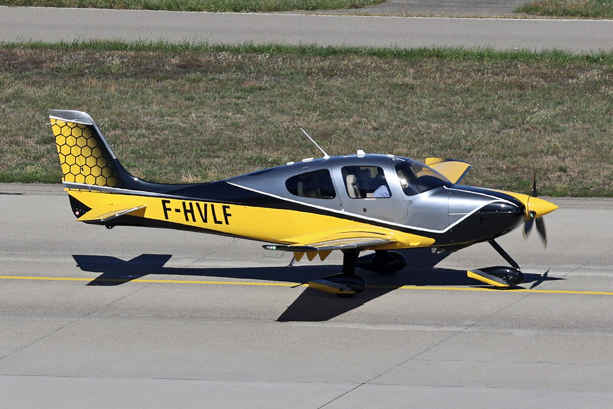 Private, F-HVLF, Cirrus SR 22, msn: 3485, 26.September 2026, ZRH Z�rich, Switzerland.