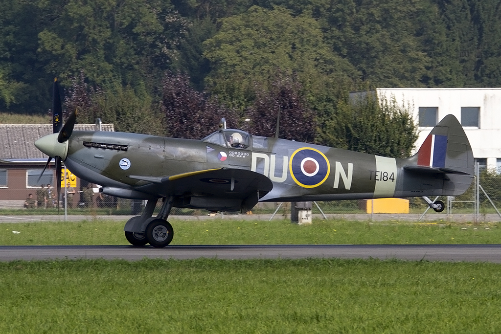 Private, G-MXVI, Supermarine, 361 Spitfire LF16E, 05.09.2014, LSMP, Payerne, Switzerland 



