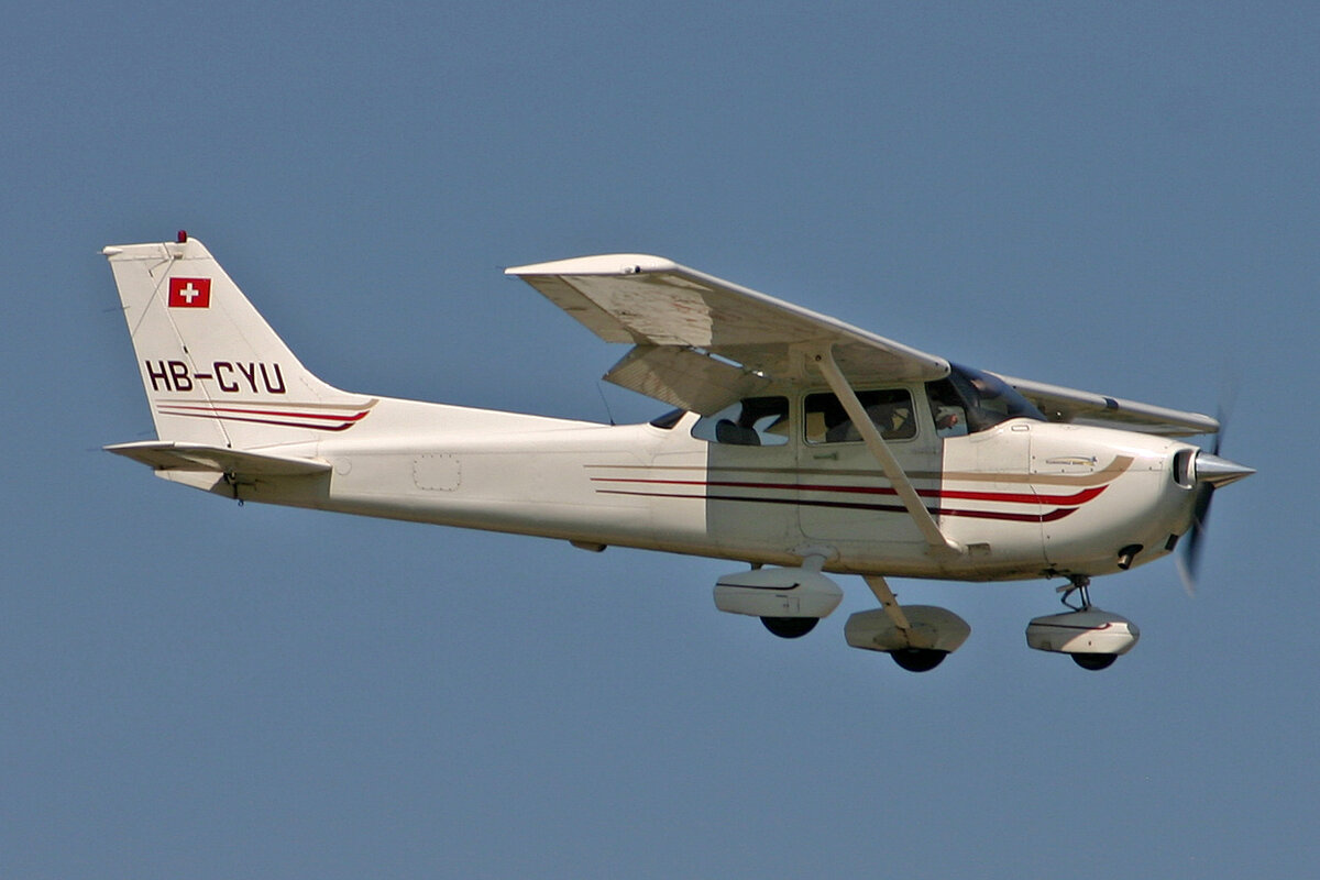 Private, HB-CYU, Cessna 172 Skyhawk SP, msn: 172S9323, 21.Juni 2008, BSL Basel - Mühlhausen, Switzerland.