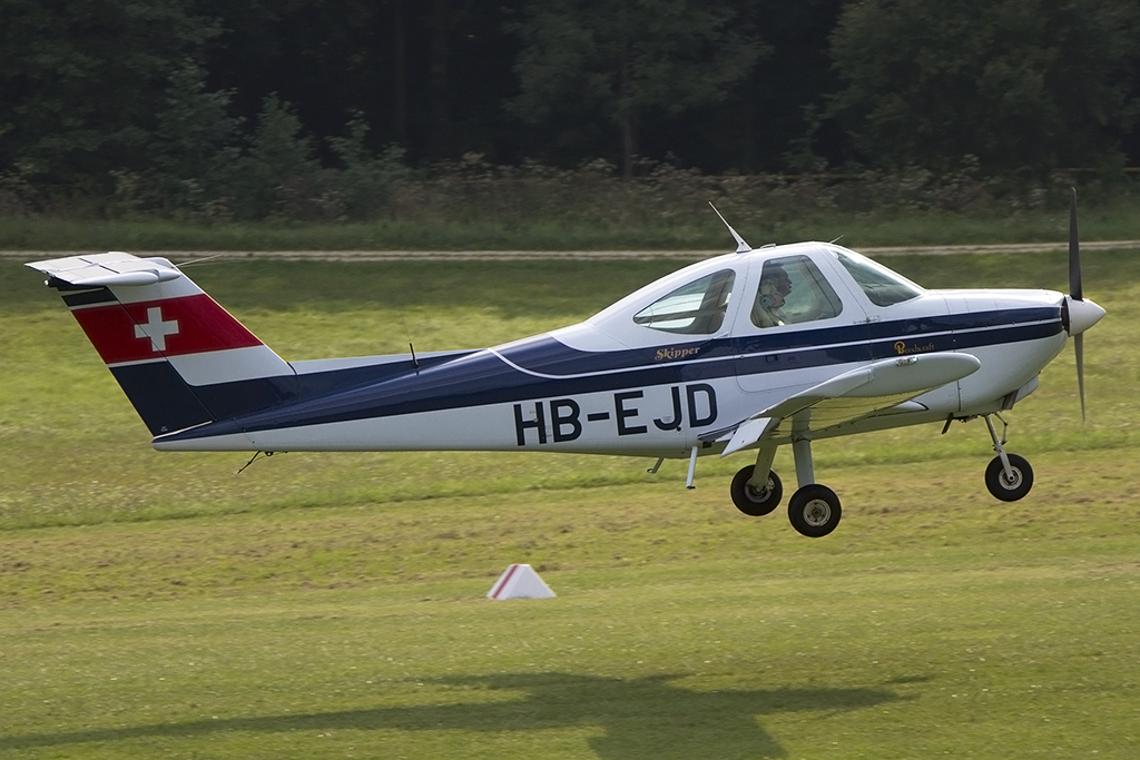 Private, HB-EJD, Beech, BE-77 Skipper, 06.09.2013, EDST, Hahnweide, Germany 



