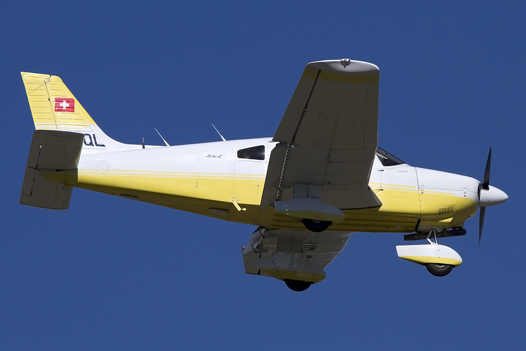 Private, HB-PQL, Piper, PA28-181, 31.08.2013, GVA, Geneve, Switzerland 




