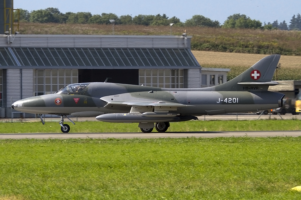 Private, HB-RVR, Hawker, Hunter-T MK-88, 05.09.2014, LSMP, Payerne, Switzerland 




