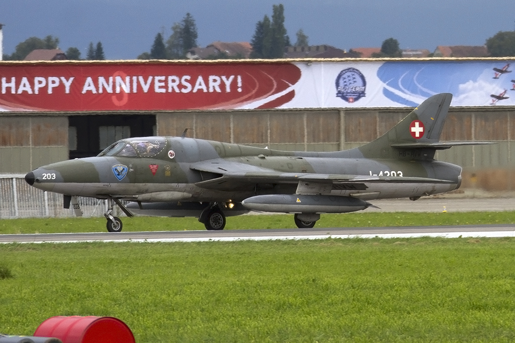 Private, HB-RVW, Hawker, Hunter T-MK-68, 29.08.2014, LSMP, Payerne, Switzerland 



