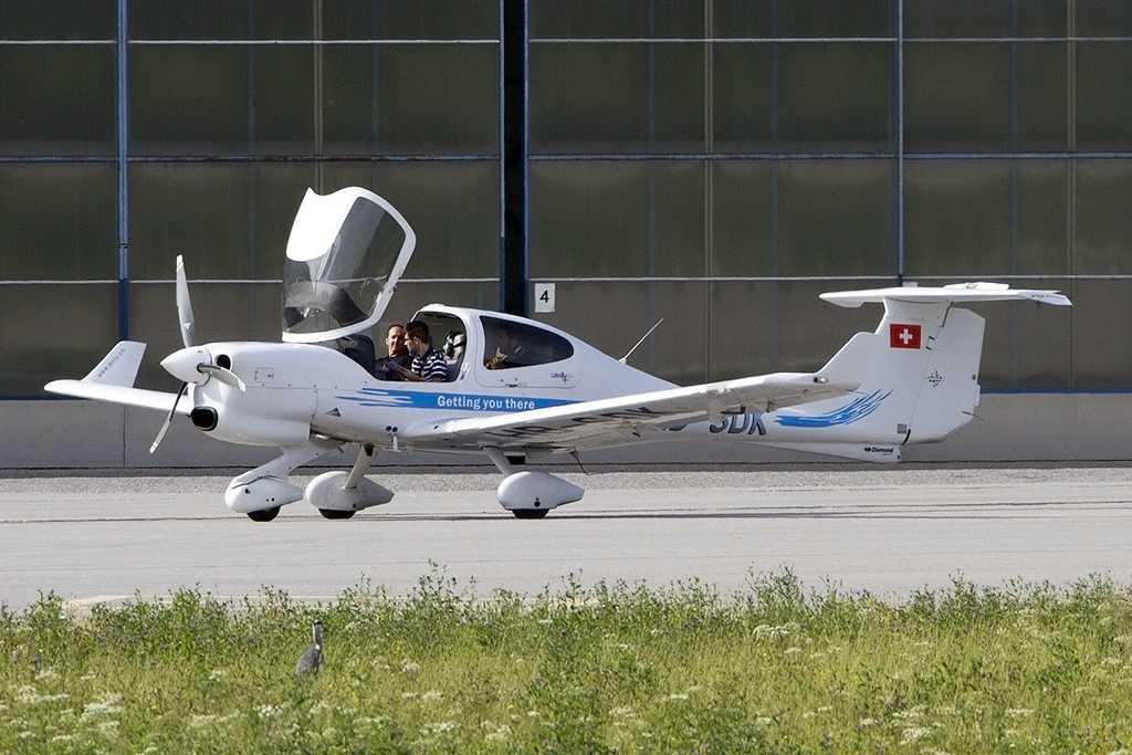 Private, HB-SDK, Diamond, DA-40 Diamond Star TDI, 14.09.2013, LUG, Lugano, Switzerland




