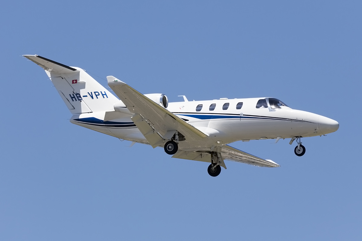 Private, HB-VPH, Cessna, 525 Citation M2, 17.07.2016, GVA, Geneve, Switzerland 








