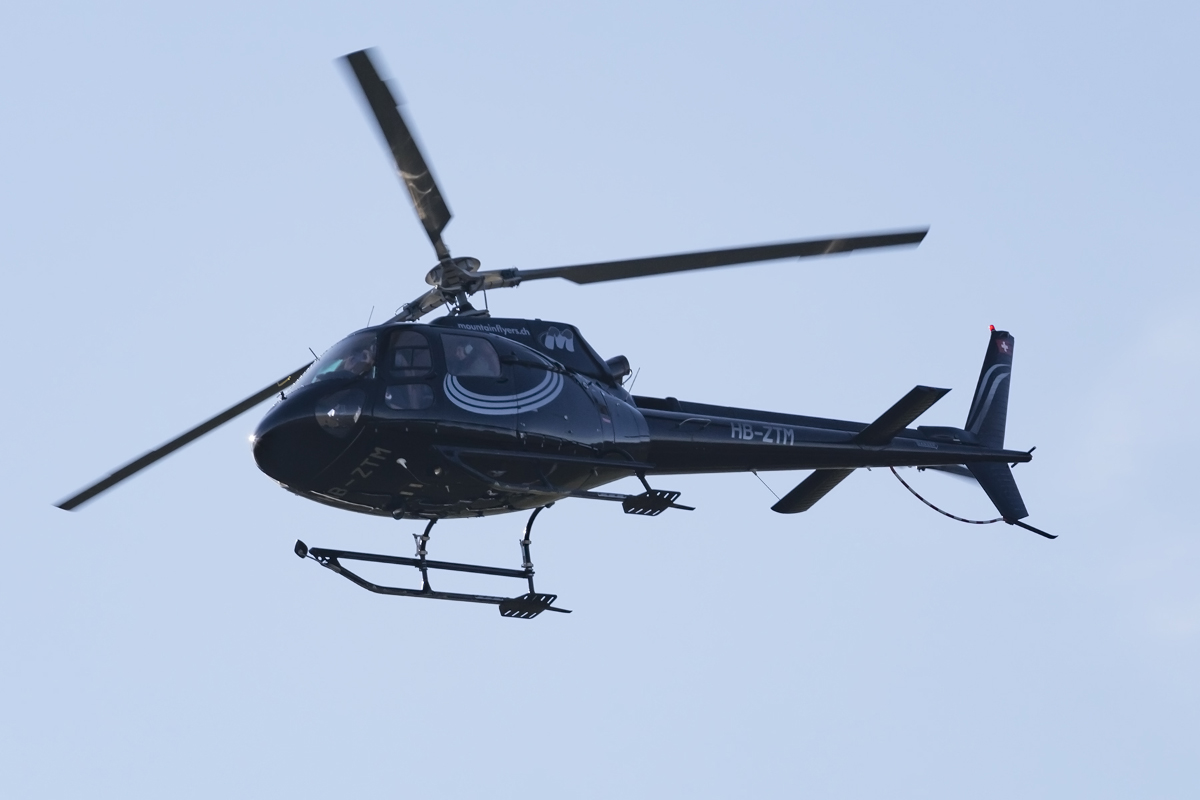 Private, HB-ZTM, Eurocopter, AS-350B2 Ecureuil, 27.12.2015, BRN, Bern, Switzerland 




