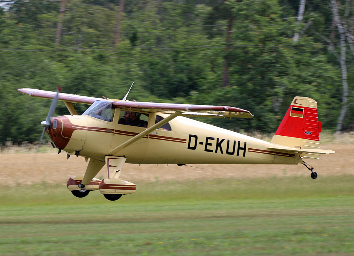 Private Luscombe 8, D-EKUH, Flugplatz Bienenfarm, 02.07.2023