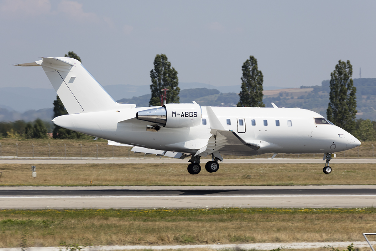 Private, M-ABGS, Bombardier, CL-600-2B16 Challenger 605, 24.07.2018, BSL, Basel, Switzerland 




