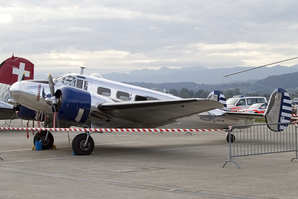 Private, N223CM, Beech, D18S, 29.08.2014, LSMP, Payerne, Switzerland




