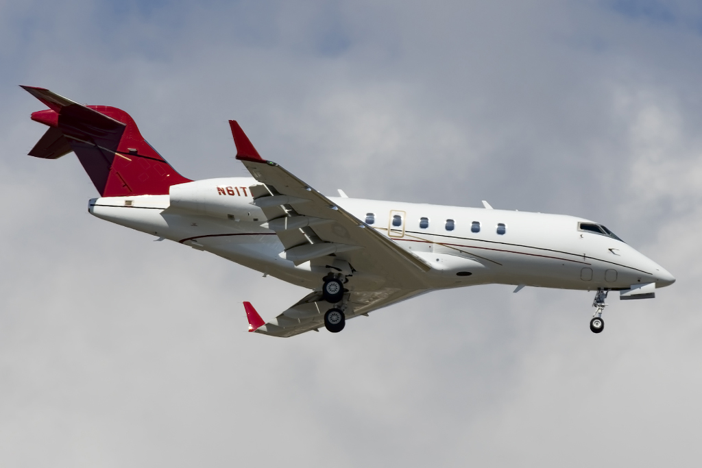 Private, N61TF, Bombardier, BD-100-1A10 Challenger 300_, 20.09.2015, BCN, Barcelona, Spain 





