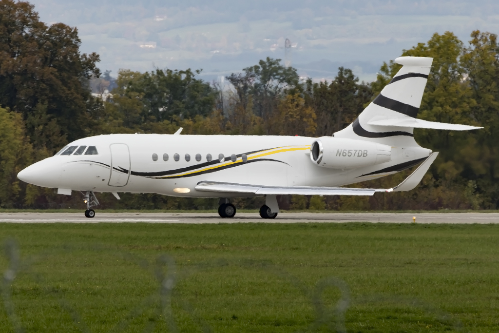 Private, N657DB, Dassault, Falcon 2000S, 17.10.2015, GVA, Geneve, Switzerland 


