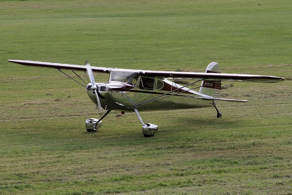 Private, NC1672V, Cessna, 120, 06.09.2013, EDST, Hahnweide, Germany 



