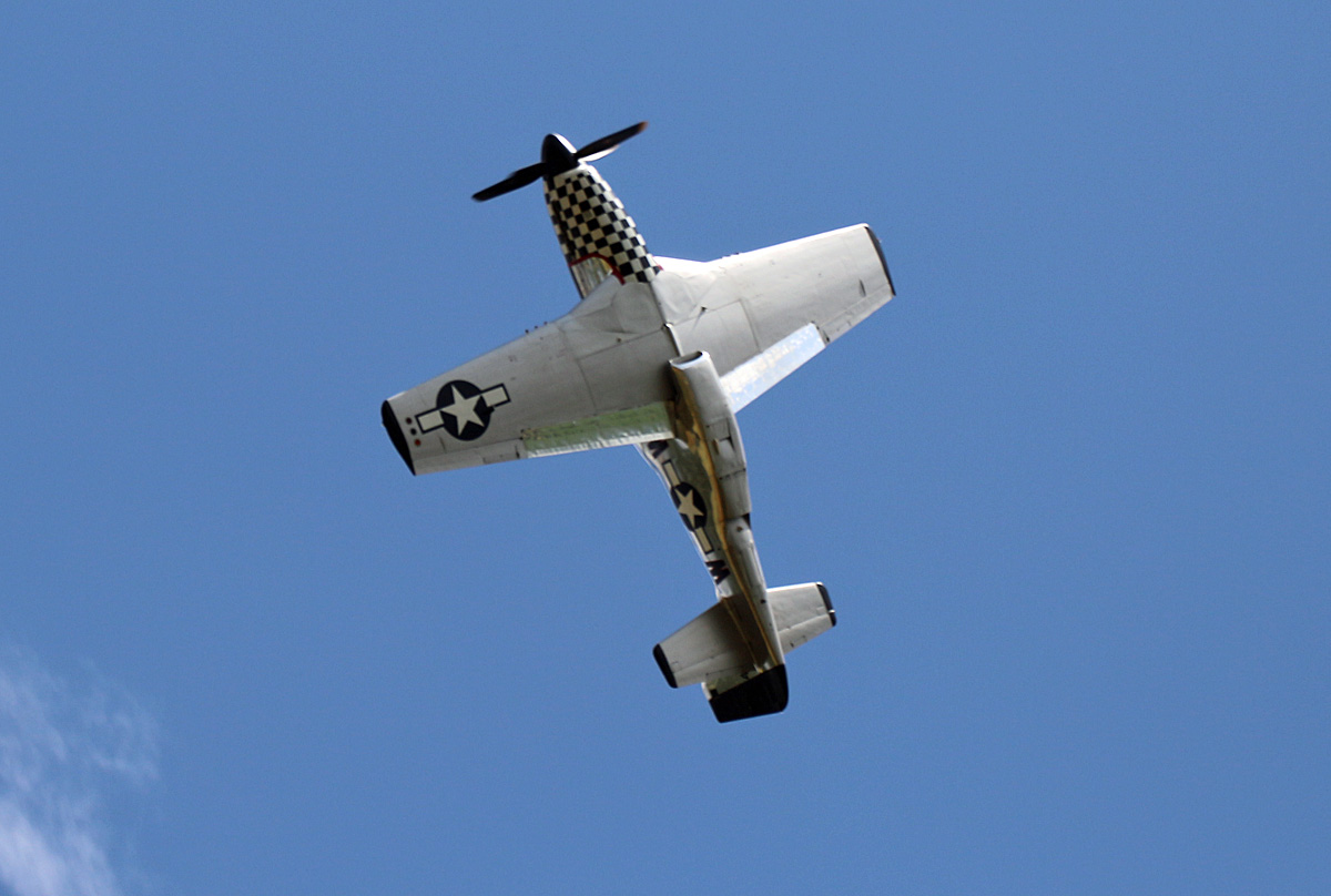 Private North American P-51D Mustang, NL51ZW, Flugplatz Bienenfarm, 02.07.2023