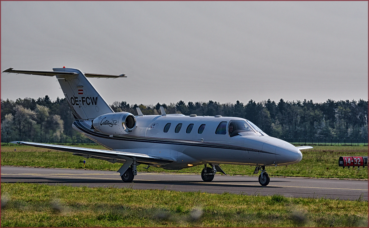 Private OE-FCW, Cessna 525 Citation Jet auf Maribor Flughafen MBX. /4.4.2017