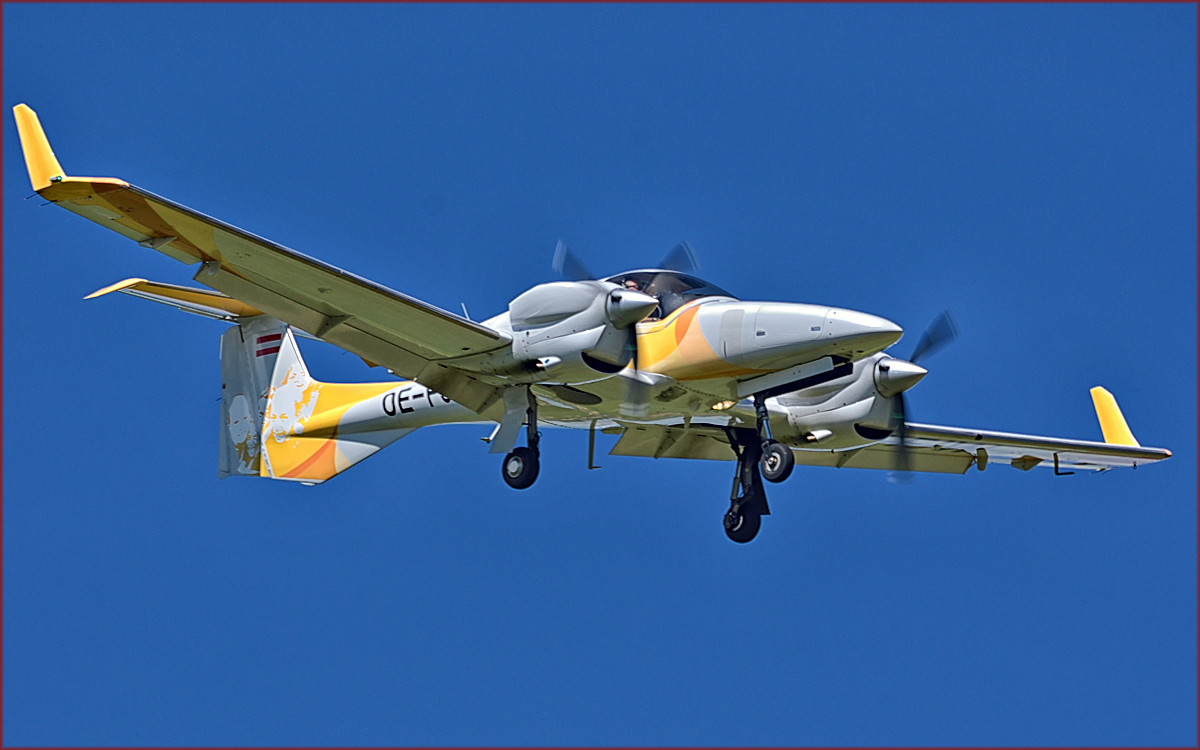 Private OE-FJW, Diamond DA42NG Twin Star bei Trainingsflug auf Maribor Flughafen MBX. /2.5.2017