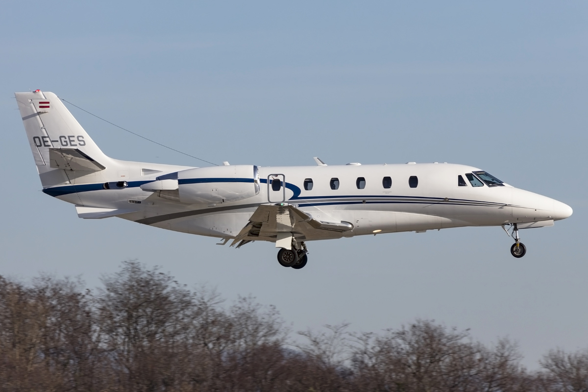 Private, OE-GES, Cessna, 560XL Citation XLS, 20.12.2015, BSL, Basel, Switzerland 



