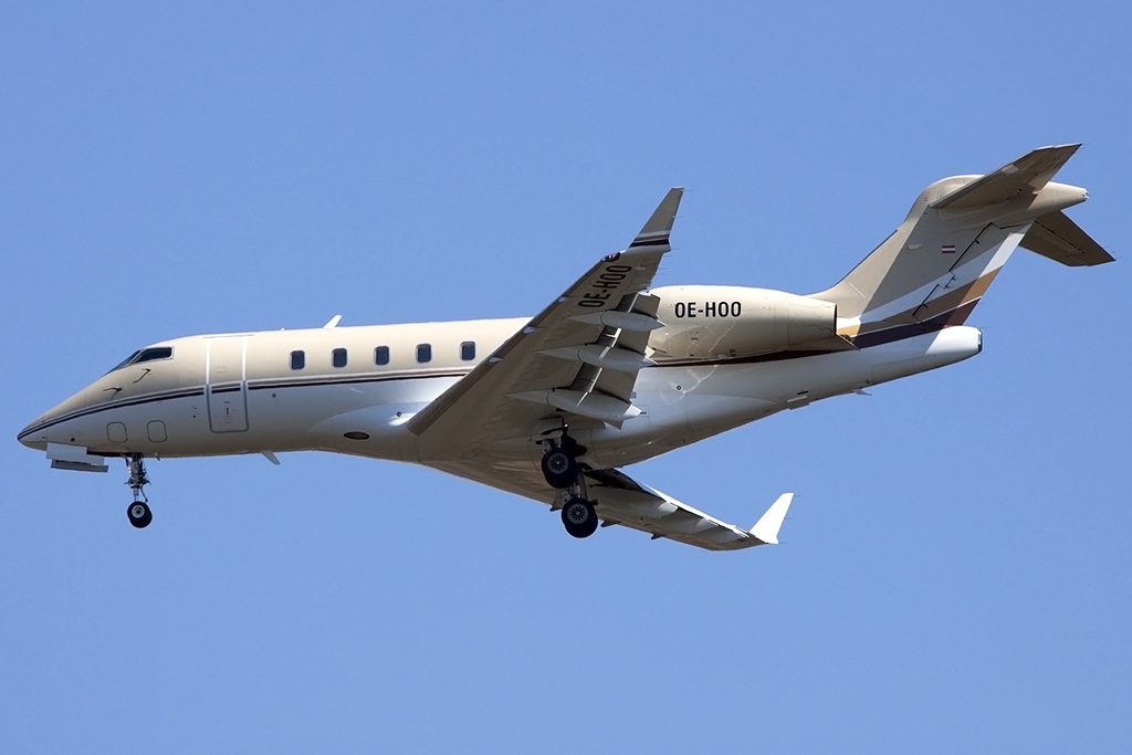 Private, OE-HOO, Bombardier, BD-100-1A10 Challenger-300, 06.04.2015, MXP, Mailand-Malpensa, Italy




