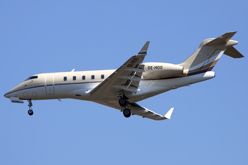 Private, OE-HOO, Bombardier, BD-100-1A10 Challenger-300, 06.04.2015, MXP, Mailand-Malpensa, Italy




