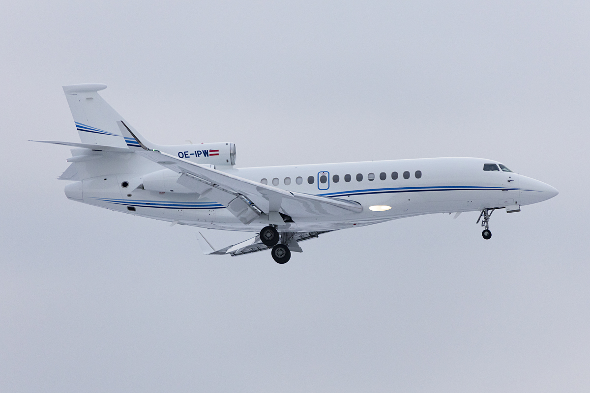 Private, OE-IPW, Dassault, Falcon 7X, 18.01.2017, ZRH, Zürich, Switzerland


