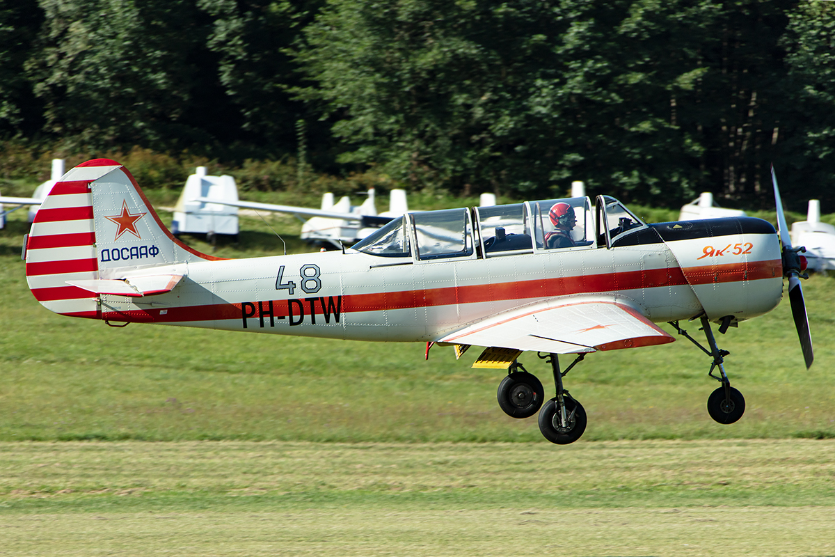 Private, PH-DTW, Yakovlev, Yak 52, 13.09.2019, EDST, Hahnweide, Germany


