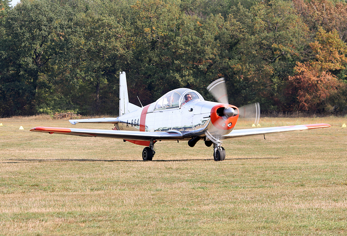 Private Pilatus P 3-05, F-AZQQ, Flugplatz Bienenfarm, 16.09.2018