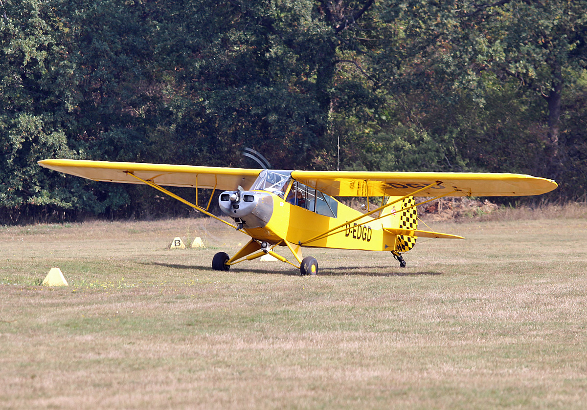 Private Piper PA-18, D-EDGD, Flugplatz Bienenfarm, 16.09.2018