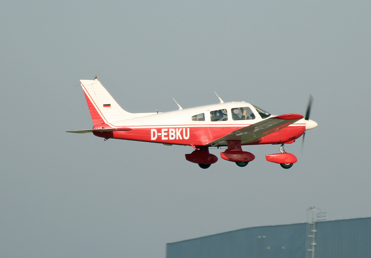 Private Piper PA-28-181, D-EBKU, BER, 08.11.2020