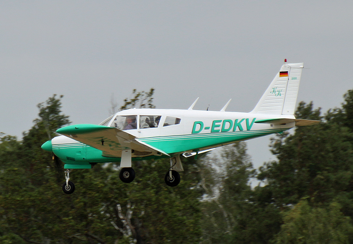 Private, Piper PA-28R-200 Cherokee Arrow, D-EDKV, Flugplatz Bienenfarm, 07.07.2019