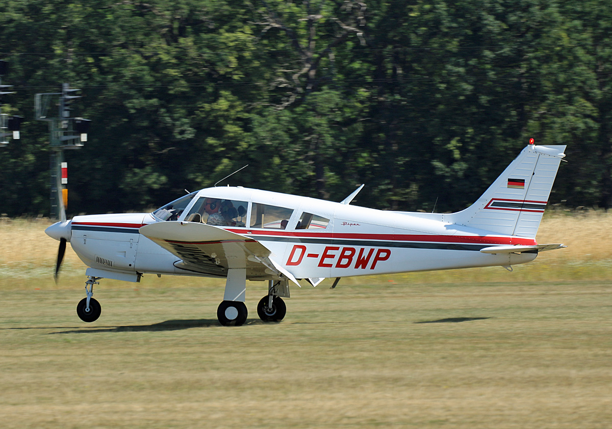 Private Piper PA-28R-200 Cherokee Arrow II, D-EBWP, Flugplatz Bienenfarm, 02.07.2022