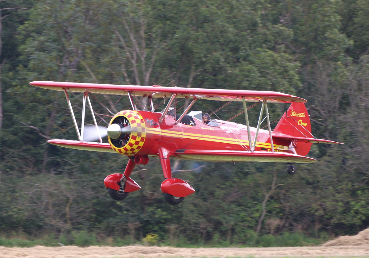Private PT-13D Kaydet, Boeing Stearman, D-EDMV, Flugplatz Bienenfarm, 08.08.2025