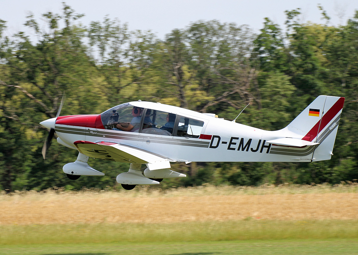 Private Robin DR-400/180 Regent,D-EMJH, Flugplatz Bienenfarm, 01.07.2023