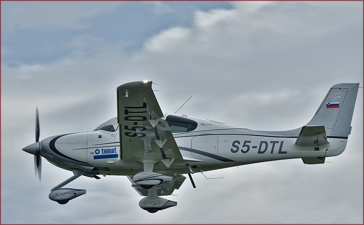 Private S5-DTL; Cirrus SR22T; Maribor MBX; 12.4.2018