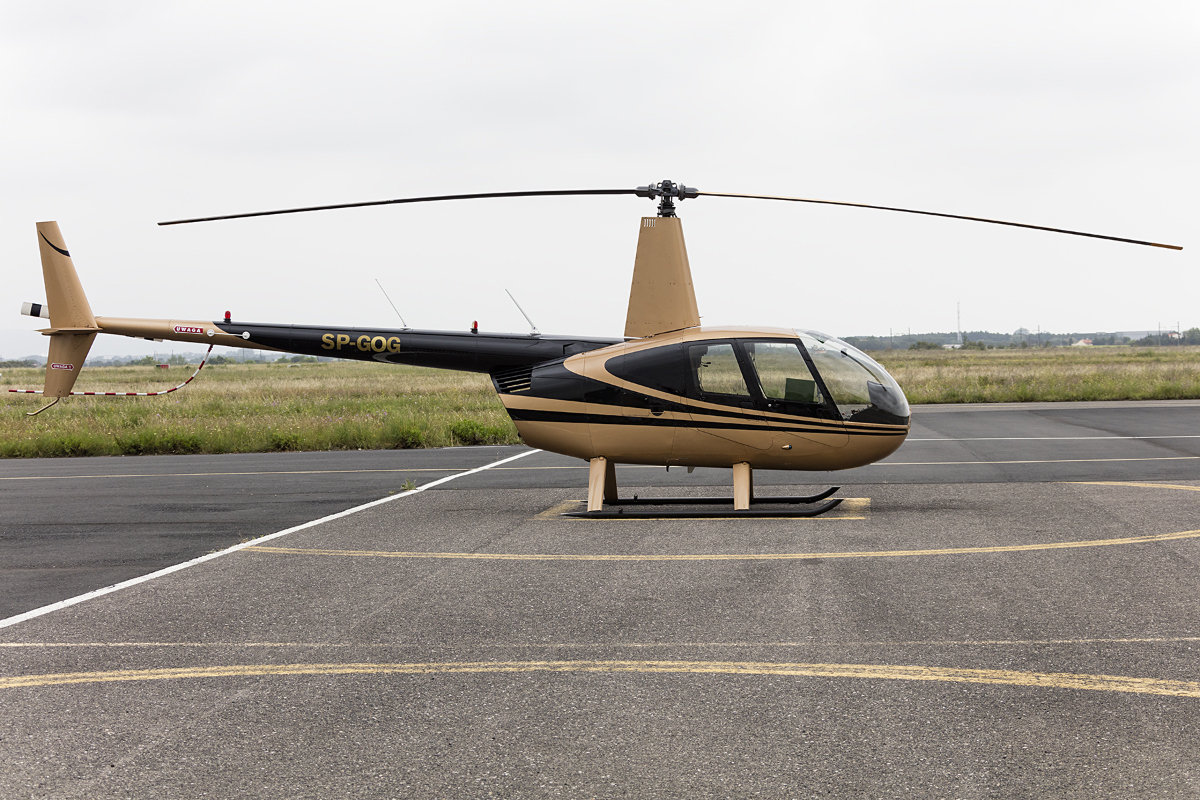 Private, SP-GOG, Robinson, R-44II, 26.05.2016, PGF, Perpignan, France 


