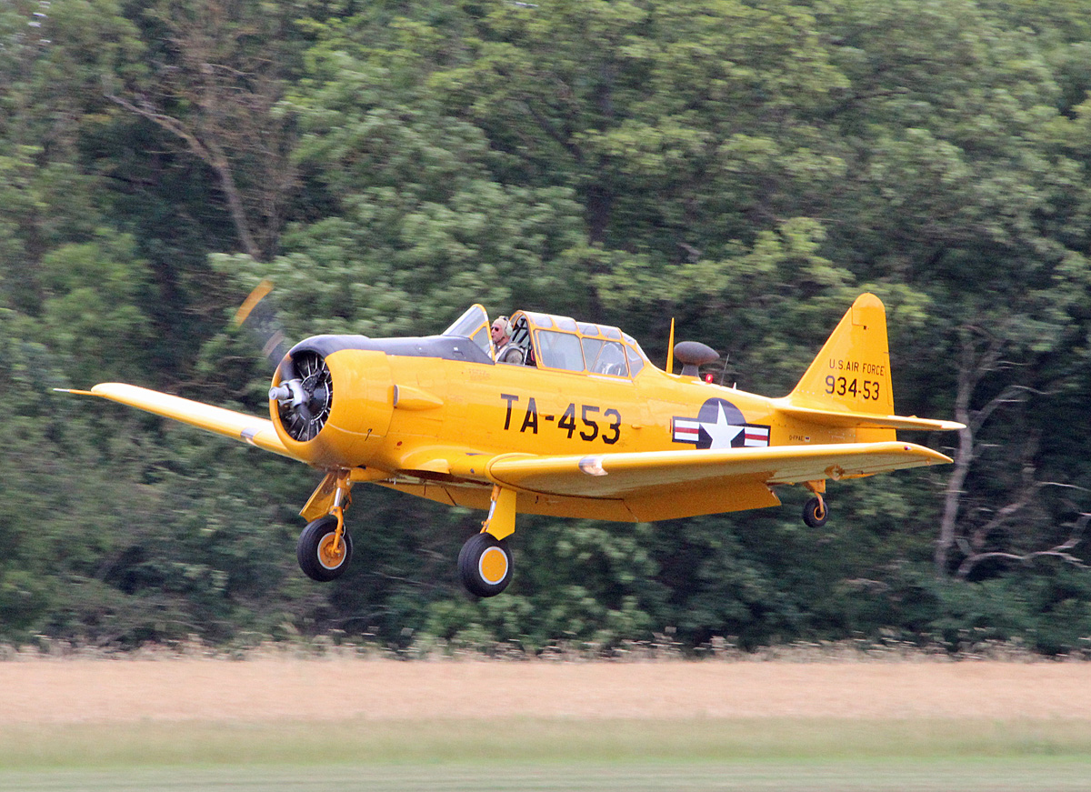 Private T-6G Texan, D-FPAE, Flugplatz Bienenfarm, 01.07.2023